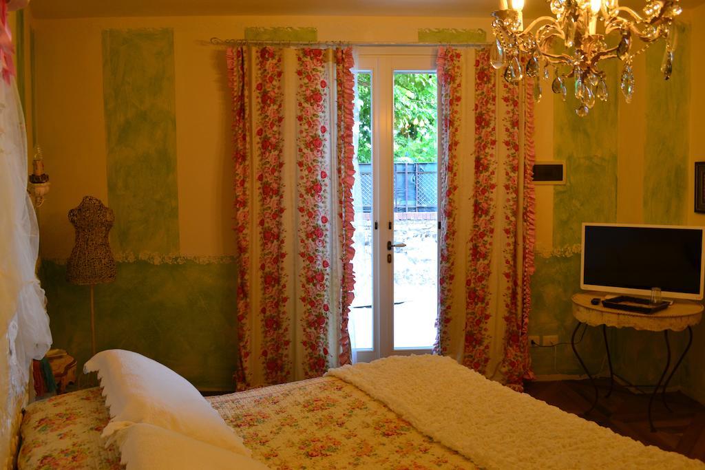 La Maison Delle Favole 代森扎诺-德尔加达 客房 照片